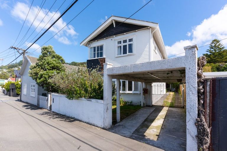 Photo of property in 18 Kilbirnie Crescent, Kilbirnie, Wellington, 6022