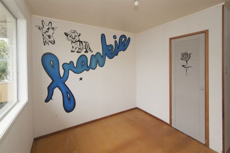 Photo of property in 263a Henderson Valley Road, Henderson, Auckland, 0612