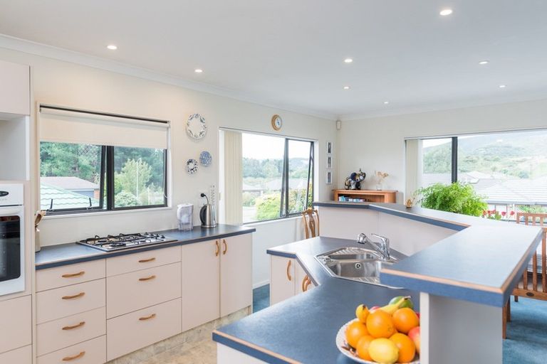 Photo of property in 4 Lorna Irene Drive, Raumati South, Paraparaumu, 5032