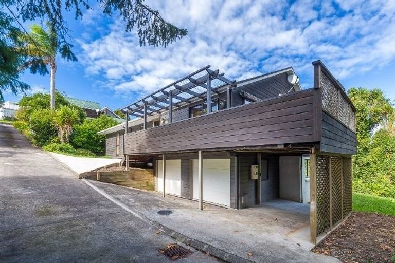 Photo of property in 2/38 Heathcote Road, Castor Bay, Auckland, 0620