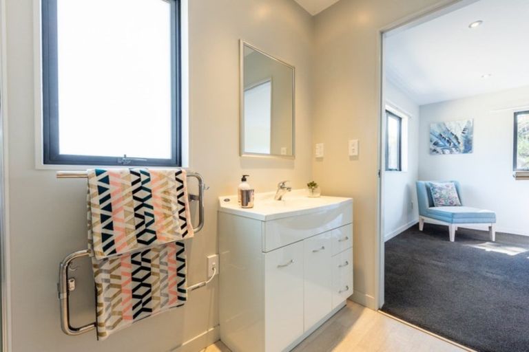 Photo of property in 23 Groves Road, Raumati Beach, Paraparaumu, 5032