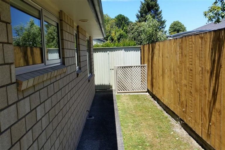 Photo of property in 12a Kervil Avenue, Te Atatu Peninsula, Auckland, 0610