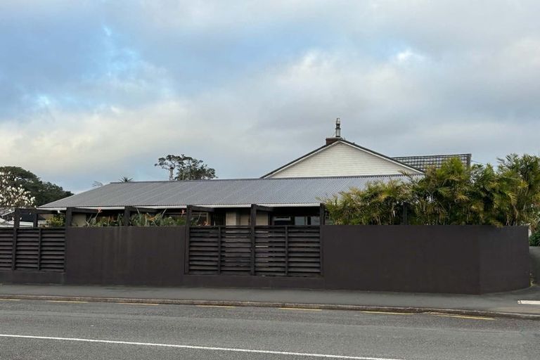 Photo of property in 102 Liardet Street, New Plymouth, 4310