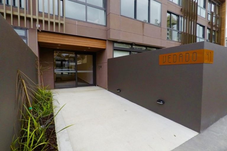 Photo of property in Vedado Apartments, 209/41 Hopper Street, Mount Cook, Wellington, 6011