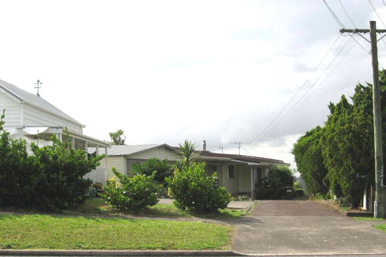 Photo of property in 85 Glengarry Road, Glen Eden, Auckland, 0602