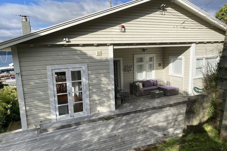 Photo of property in 16 Grosvenor Terrace, Thorndon, Wellington, 6011