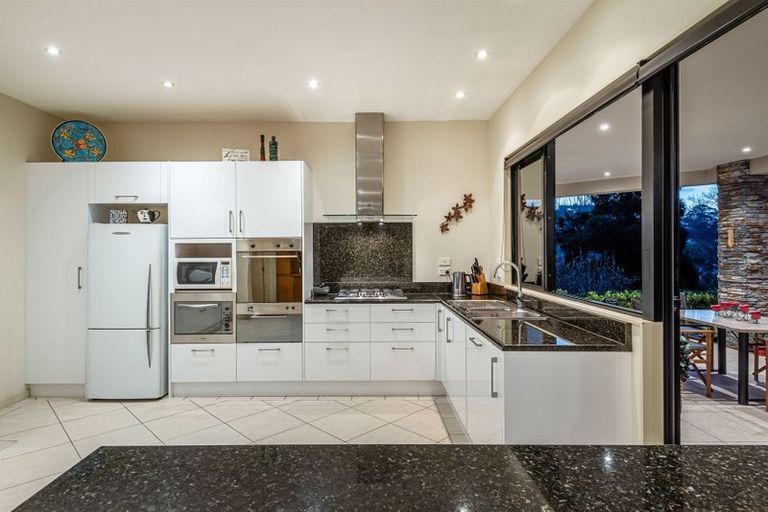 Photo of property in 1 Kahikatea Close, Campbells Bay, Auckland, 0630