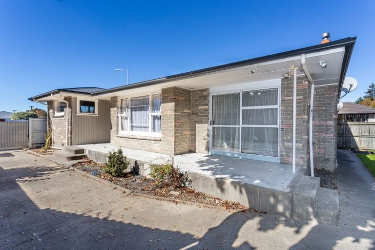 Photo of property in 10 Curletts Road, Sockburn, Christchurch, 8042