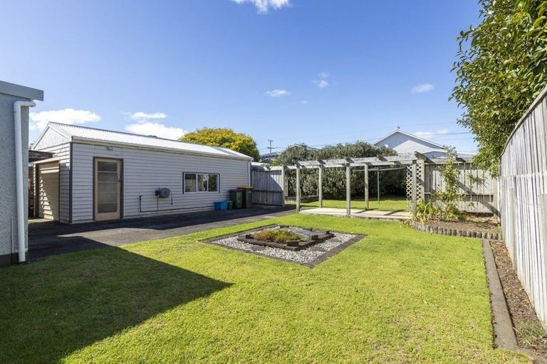 Photo of property in 20 Princes Street, Fitzroy, New Plymouth, 4312