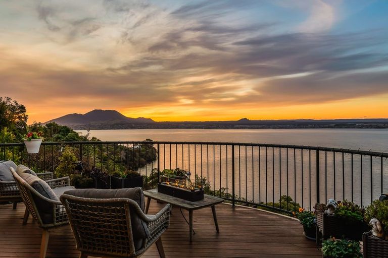 Photo of property in 2/71 Wakeman Road, Acacia Bay, Taupo, 3330