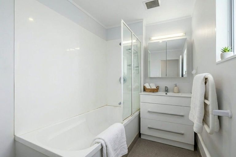 Photo of property in 2/97 Boulcott Street, Wellington Central, Wellington, 6011