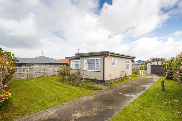 Photo of property in 5 Kipling Street, Roslyn, Palmerston North, 4414