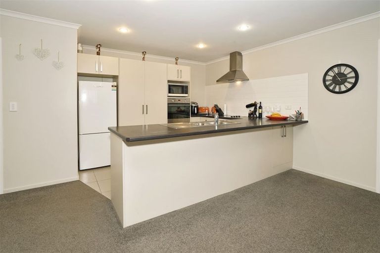 Photo of property in 14 Rigg Place, Flagstaff, Hamilton, 3210