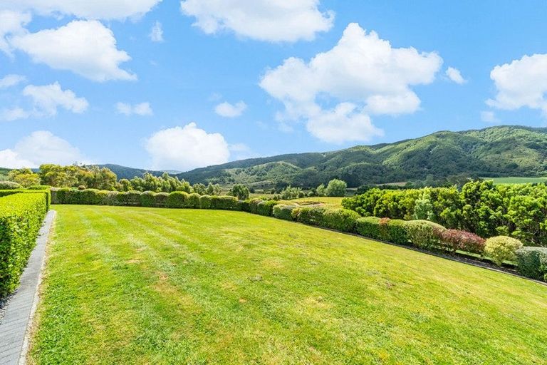 Photo of property in 227 Marchant Road, Kaitoke, Upper Hutt, 5018