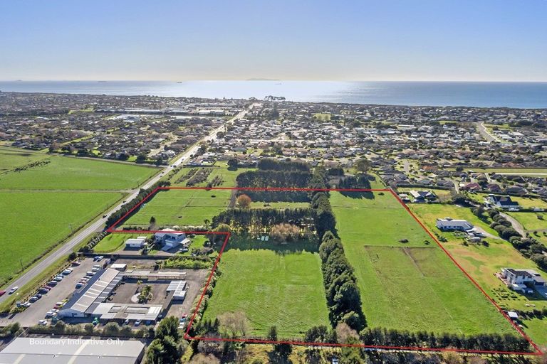 Photo of property in 151 Domain Road, Papamoa Beach, Te Puke, 3187
