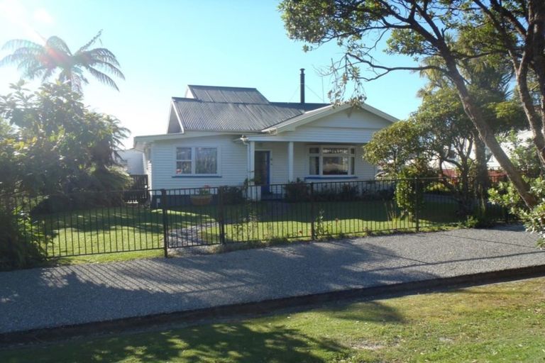 Photo of property in 6 Perotti Street, Greymouth, 7805