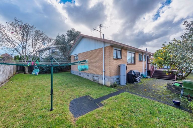 Photo of property in 9 Westpark Drive, West Harbour, Auckland, 0618
