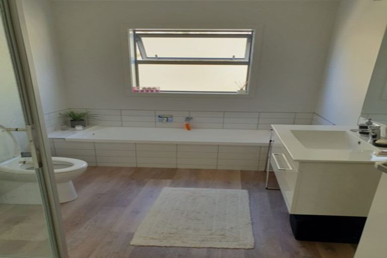 Photo of property in 214 Navigation Drive, Whitby, Porirua, 5024