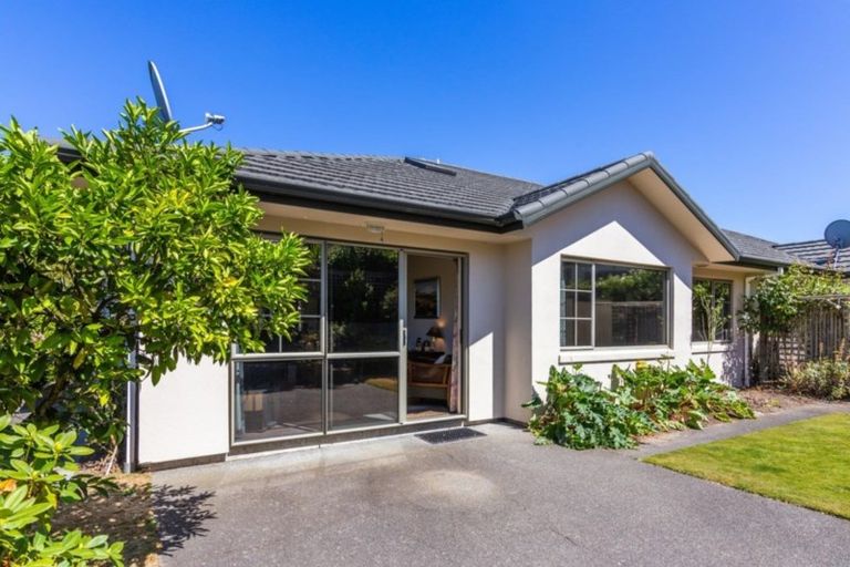 Photo of property in 34 Lakeridge Close, Rangatira Park, Taupo, 3330