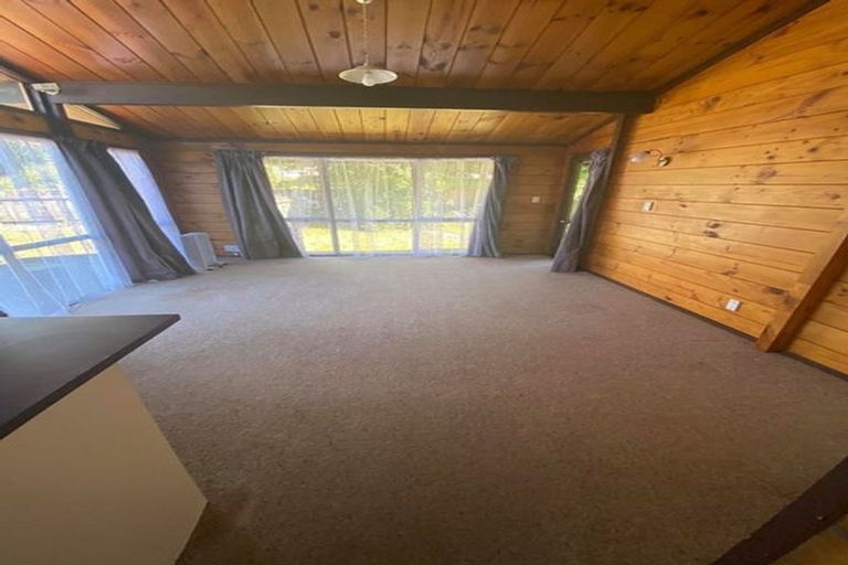 Photo of property in 3/89 Pinehaven Road, Pinehaven, Upper Hutt, 5019