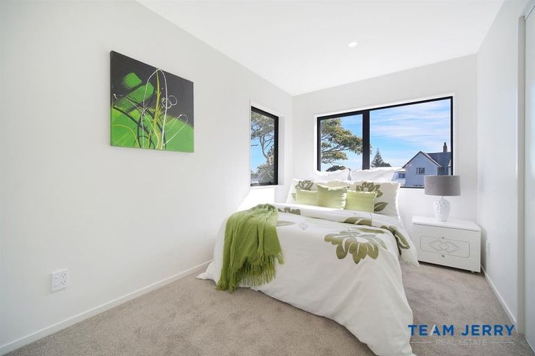 Photo of property in 3/32 Sunlands Drive, Manurewa, Auckland, 2102