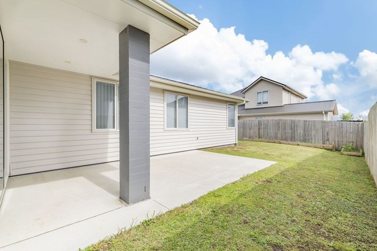 Photo of property in 20 Taukari Road, Takanini, 2112