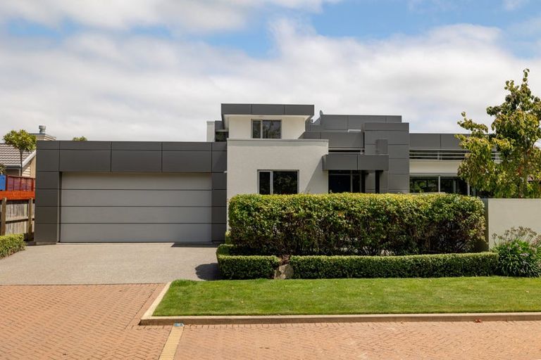 Photo of property in 10 Hatton Court, Northwood, Christchurch, 8051