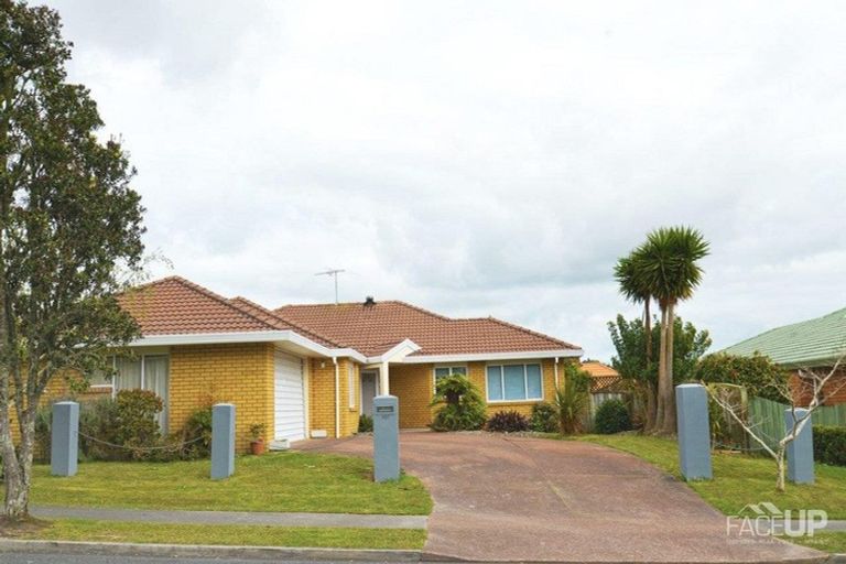 Photo of property in 107 Marina View Drive, West Harbour, Auckland, 0618