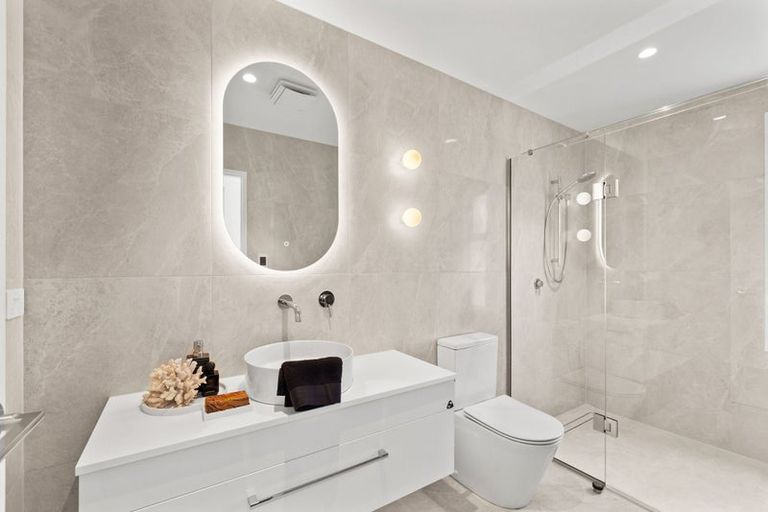 Photo of property in 2/11 Carlton Mill Road, Merivale, Christchurch, 8014