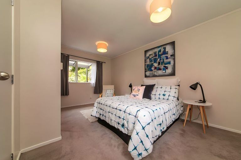 Photo of property in 65 Takahe Road, Titirangi, Auckland, 0604
