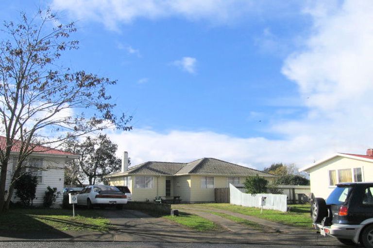 Photo of property in 11 Montrose Place, Flaxmere, Hastings, 4120