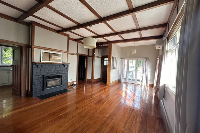 Photo of property in 33 Roland Road, Greenhithe, Auckland, 0632