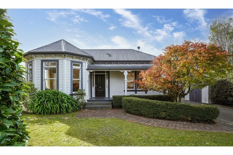 Photo of property in 23 Gresford Street, Edgeware, Christchurch, 8013