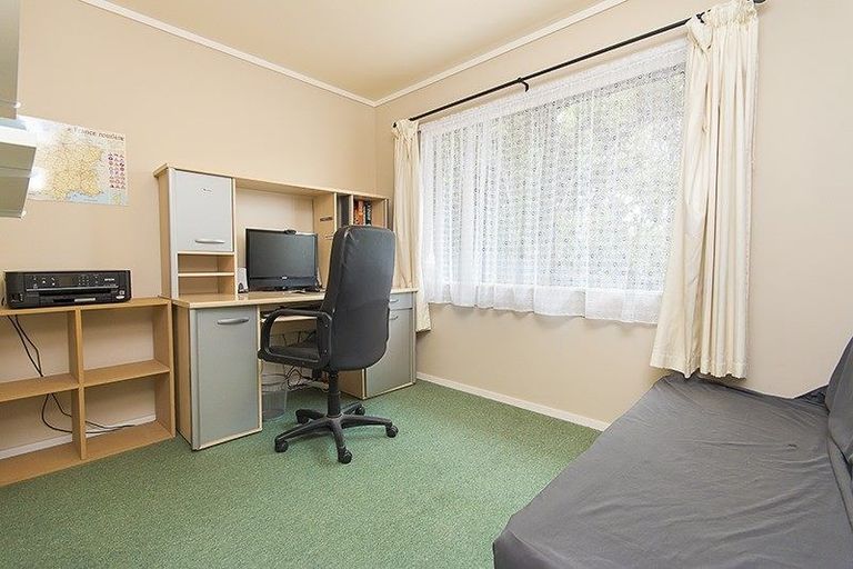 Photo of property in 16b Rossiter Avenue, Waiuku, 2123