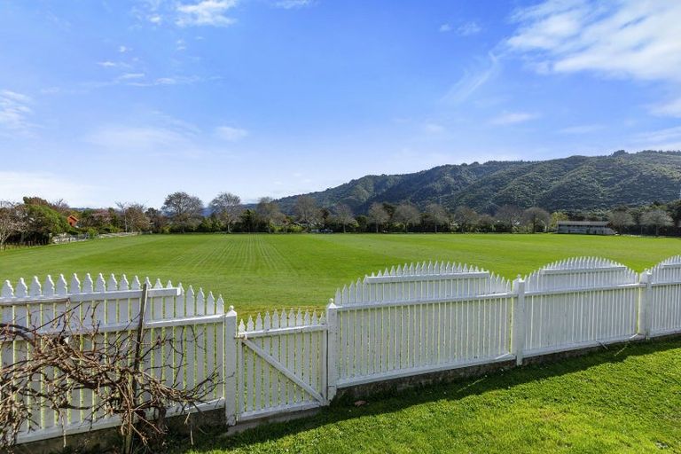 Photo of property in 3 Clearwater Terrace, Brown Owl, Upper Hutt, 5018