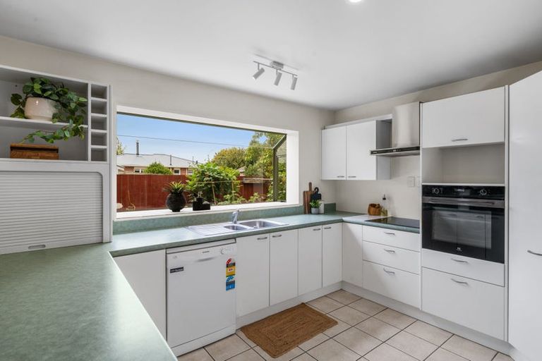 Photo of property in 1/130 Maidstone Road, Ilam, Christchurch, 8041