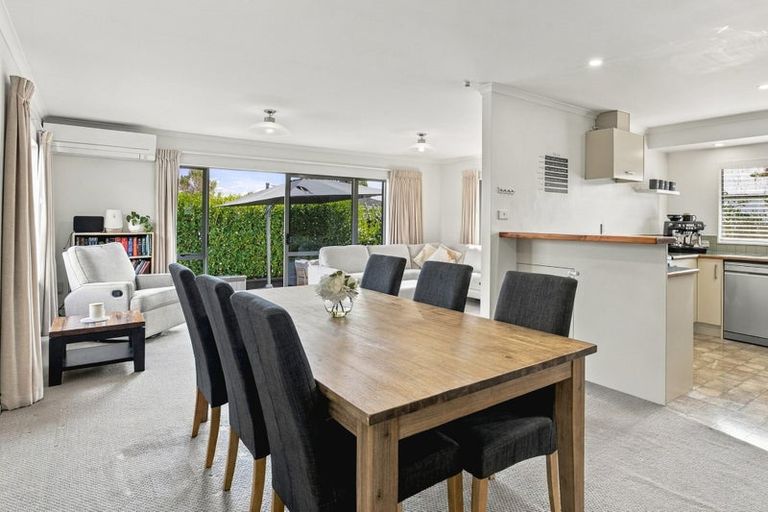 Photo of property in 1/86 Tamatea Road, Taupo, 3330