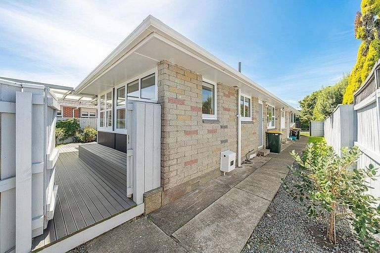 Photo of property in 20a Holyoake Crescent, Avalon, Lower Hutt, 5011