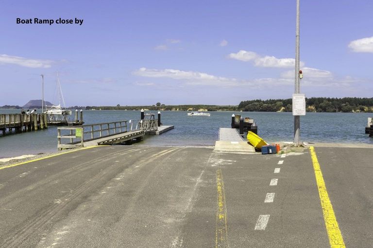 Photo of property in 61 Bert Wall Drive, Omokoroa, 3114