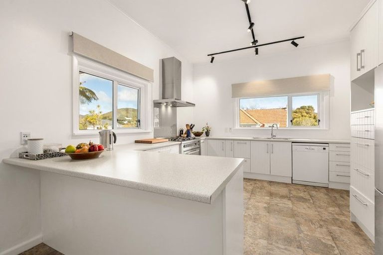 Photo of property in 8 Lemnos Avenue, Karori, Wellington, 6012