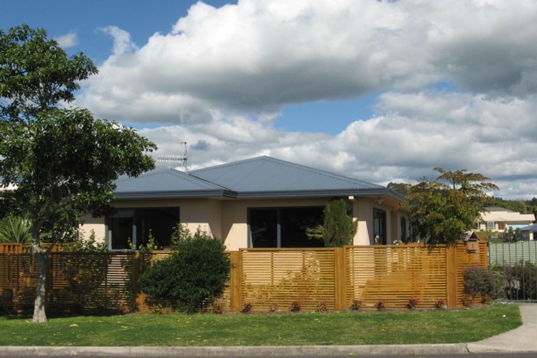 Photo of property in 5 Vanderbilt Place, Welcome Bay, Tauranga, 3112