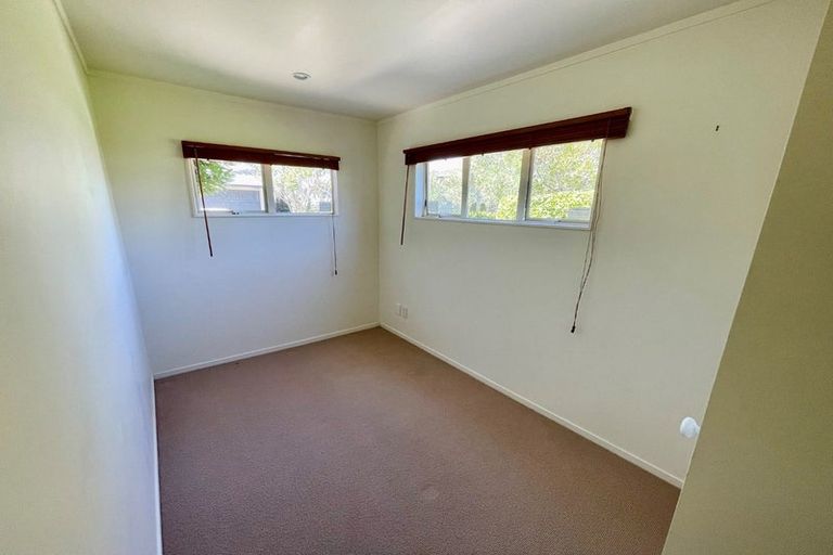 Photo of property in 2/2 Evan Street, Belmont, Auckland, 0622