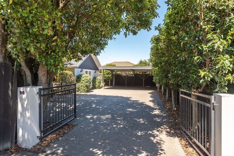 Photo of property in 98 Roberta Drive, Somerfield, Christchurch, 8024
