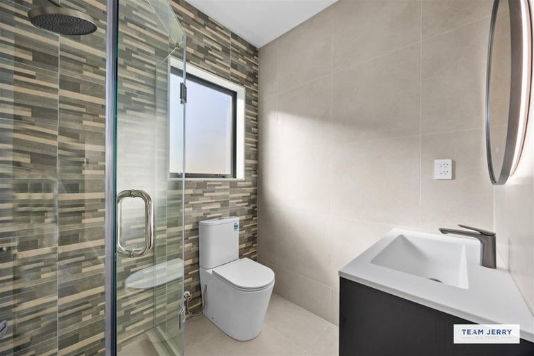 Photo of property in 339c Bucklands Beach Road, Bucklands Beach, Auckland, 2012