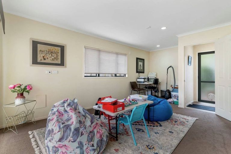 Photo of property in 1 Ballybay Road, East Tamaki, Auckland, 2016