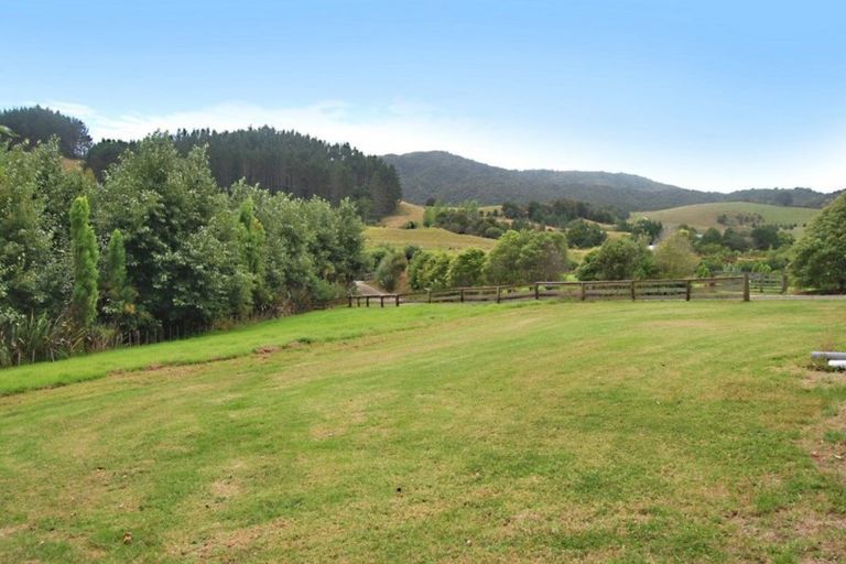 Photo of property in 19a Pakeho Road, Kaiwaka, 0573