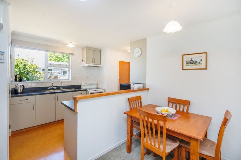 Photo of property in 3 Ruamahanga Crescent, Terrace End, Palmerston North, 4410