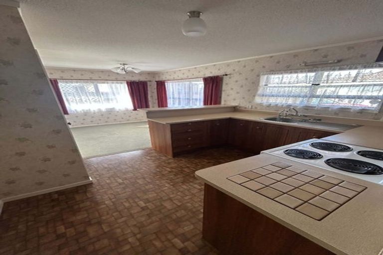 Photo of property in 5 Lillian Street, Belmont, Lower Hutt, 5010