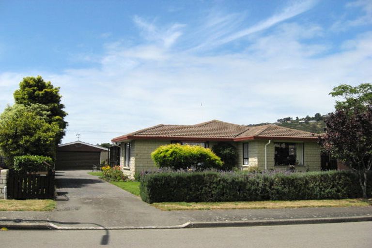Photo of property in 19 Warner Place, Heathcote Valley, Christchurch, 8022