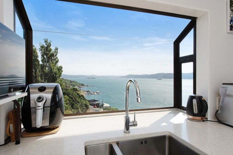 Photo of property in 70a Seatoun Heights Road, Seatoun, Wellington, 6022